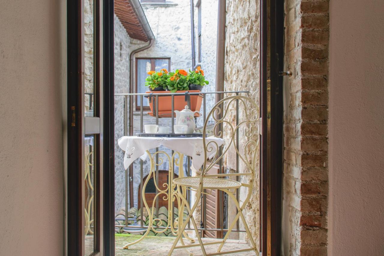 Borgo San Valentino Aparthotel Arrone Eksteriør bilde