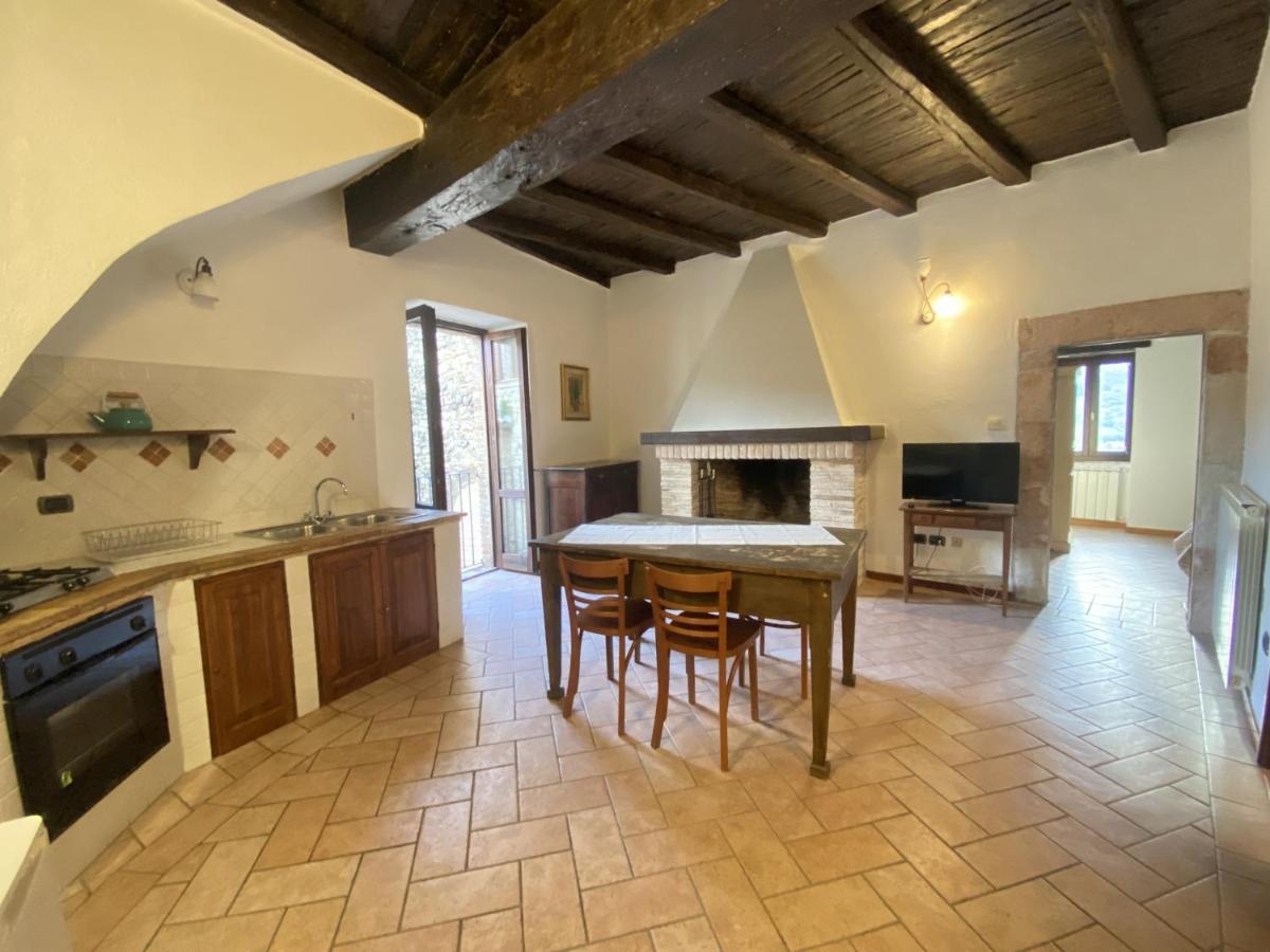 Borgo San Valentino Aparthotel Arrone Eksteriør bilde