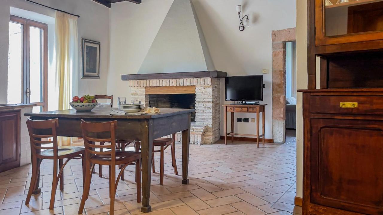 Borgo San Valentino Aparthotel Arrone Eksteriør bilde