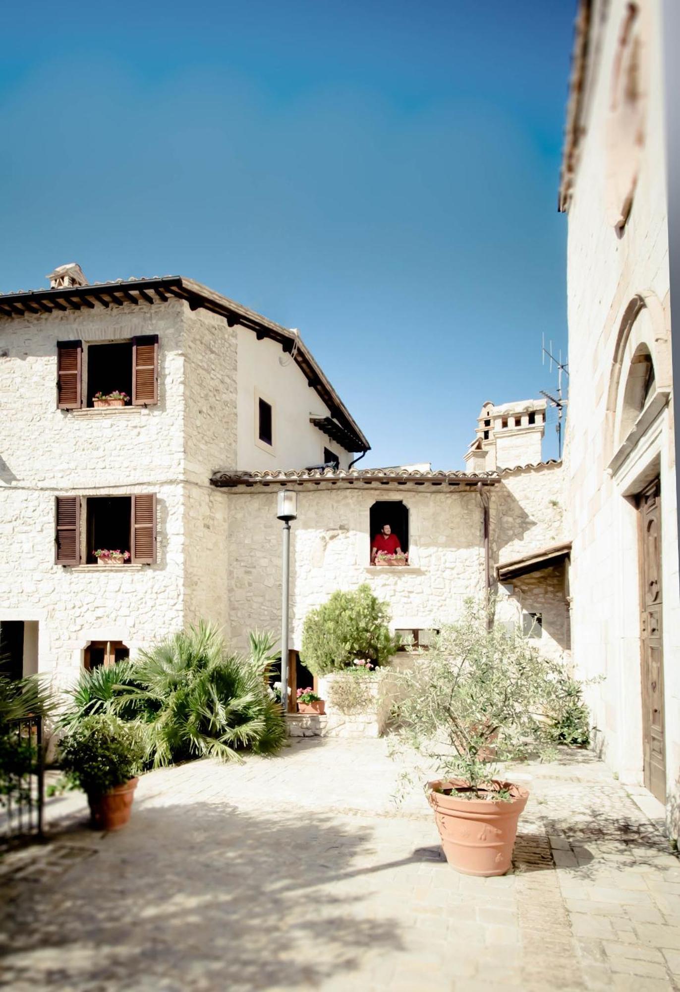Borgo San Valentino Aparthotel Arrone Eksteriør bilde